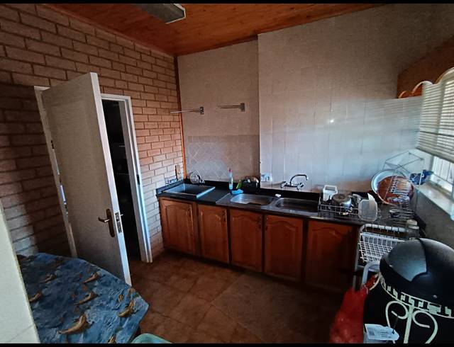 4 BEDROOM HOUSE FOR SALE IN PROTEA PARK